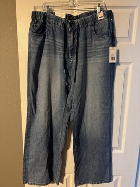 Judy Blue women’s Light Blue Drawstring wide legged jeans